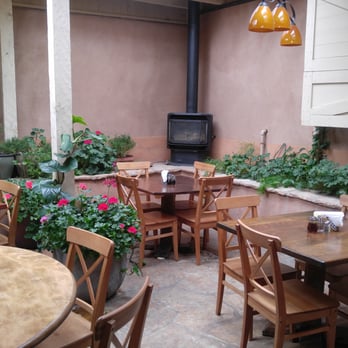 Las Palomas - Breakfast area - Hotels Near Me - Santa Fe, New Mexico Las Palomas - Breakfast area - Hotels Near Me - Santa Fe, New Mexico