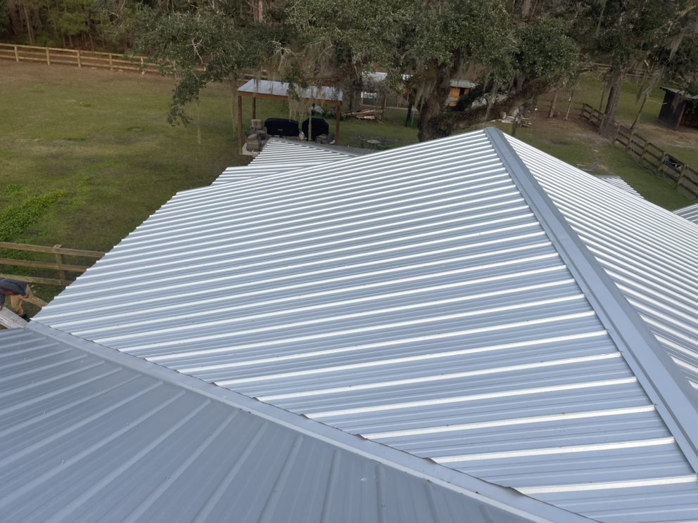 Slide of H&R Roofing and Construction