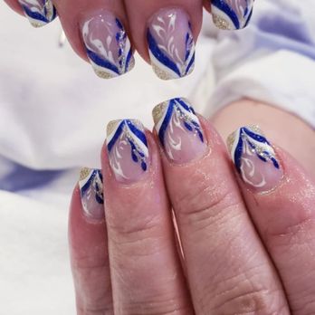 iBrowz Zone & Nail Bar - Fabulous free hand work by Mimi. - Nail Salons Near Me - Mississauga, Ontario