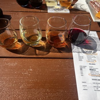 Pugliese Vineyards - Wine flight - Wineries Near Me - Cutchogue, New York Pugliese Vineyards - Wine flight - Wineries Near Me - Cutchogue, New York