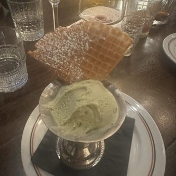 Mio Modo - Pistachio gelato - Italian Near Me - St. Charles, Illinois