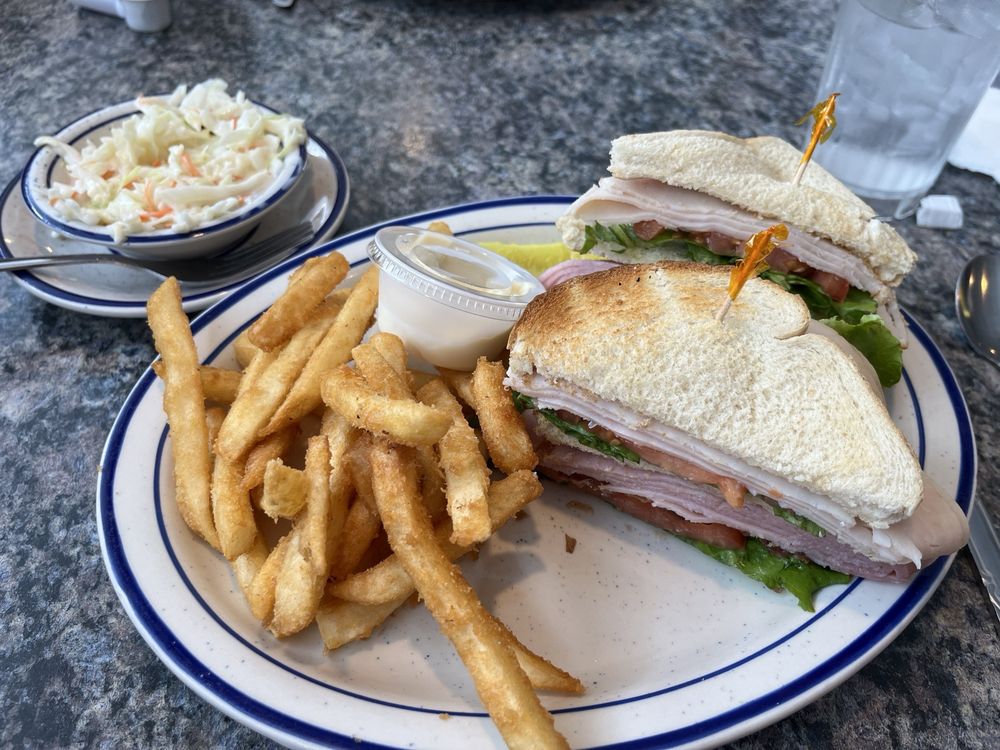 BLUE SKY RESTAURANT Updated December 2024 67 Photos 116 Reviews blue-sky-restaurant-updated-december-2024-67-photos-116-reviews