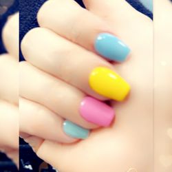 Polished Nail Bar