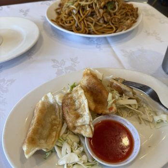 Full Moon House - Chinese Near Me - Los Angeles, California