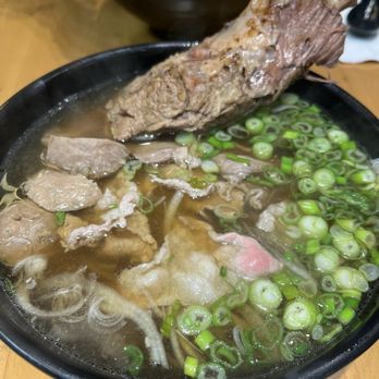 Viet Nom - Viet Short-rib, bone-in w/ noodles - Vietnamese Near Me - San Diego, California Viet Nom - Viet Short-rib, bone-in w/ noodles - Vietnamese Near Me - San Diego, California