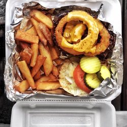 Capp's Pizza - Rodeo Burger