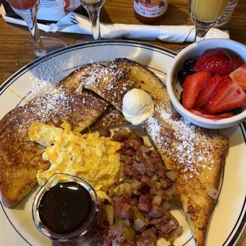 Mimi's Cafe - French toast with corn beef hash - Breakfast & Brunch Near Me - Greensboro, North Carolina Mimi's Cafe - French toast with corn beef hash - Breakfast & Brunch Near Me - Greensboro, North Carolina