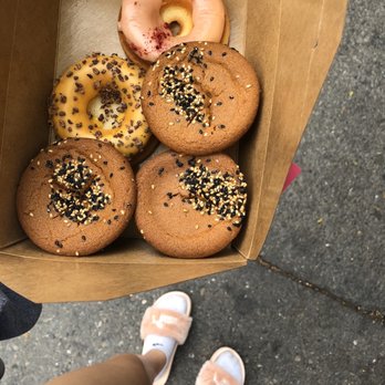 Third Culture Bakery - Berkeley - Original mochi muffin, passion fruit mochi donut, guava cheesecake mochi donut - Bakeries Near Me - Berkeley, California