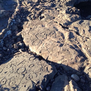 King's Trail - Malama Petroglyph Trail - k'i'i pohaku (petroglyphs) - Hiking Near Me - Waikoloa, Hawaii