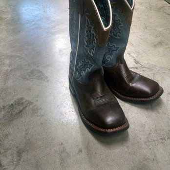French's Shoes & Boots - Aren't they adorable? Laredo's for ladies. - Shoe Stores Near Me - Franklin, Tennessee
