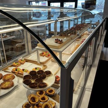 Paris Baguette - Pastry Case - Bakeries Near Me - Dearborn, Michigan