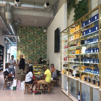 MadameMonsieur - Barbers Near Me - Cagnes-sur-Mer, 06