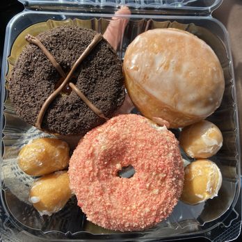 Glaze'n Daze Donuts - Donuts Near Me - Johnston, Rhode Island