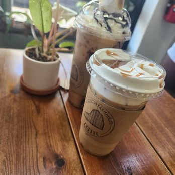 The Florida Farmhouse Coffee - Toasted Marshmallow Mocha and Cookie Butter Latte - Coffee & Tea Near Me - Arcadia, Florida
