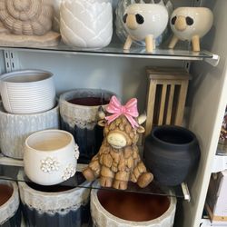 Home Goods - Highland Cow with Pink Bow