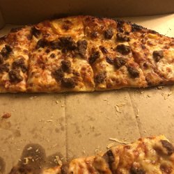 Domino's Pizza - Thin crust with "extra" hearty marinara sauce...not really.