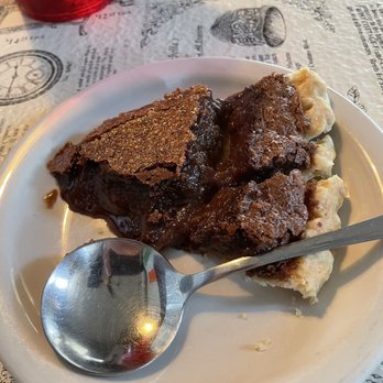 Black Patch Grille - Fudge pie (delicious!) - American Near Me - Princeton, Kentucky Black Patch Grille - Fudge pie (delicious!) - American Near Me - Princeton, Kentucky