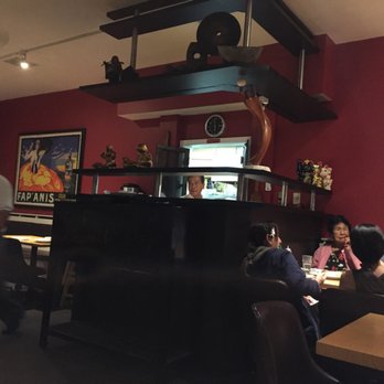 A Saigon Cafe - Dining room, partially - Vietnamese Near Me - Wailuku, Hawaii A Saigon Cafe - Dining room, partially - Vietnamese Near Me - Wailuku, Hawaii