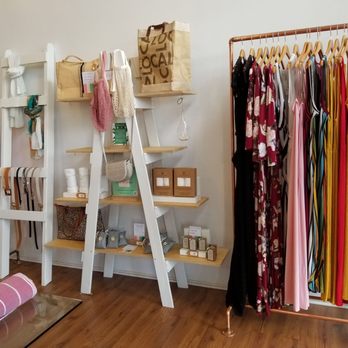 Niu - Interior - Women's Clothing Near Me - Wahiawa, Hawaii Niu - Interior - Women's Clothing Near Me - Wahiawa, Hawaii