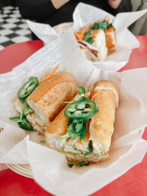 Banh Mi K by null