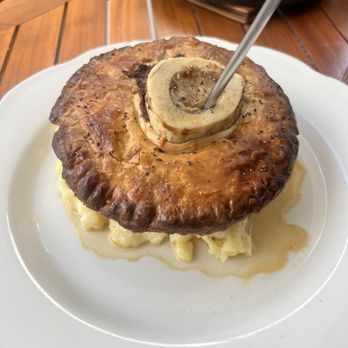 Armitage Alehouse - Bone marrow pot pie - Pubs Near Me - Chicago, Illinois Armitage Alehouse - Bone marrow pot pie - Pubs Near Me - Chicago, Illinois
