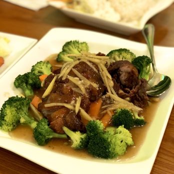 Pikul Thai Bistro - Pad Broccoli - Thai Near Me - Fairfield, California Pikul Thai Bistro - Pad Broccoli - Thai Near Me - Fairfield, California