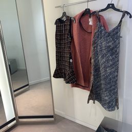 Really clean fitting rooms!