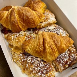 Le Quartier Bakery & Cafe - Dundee - Croissants