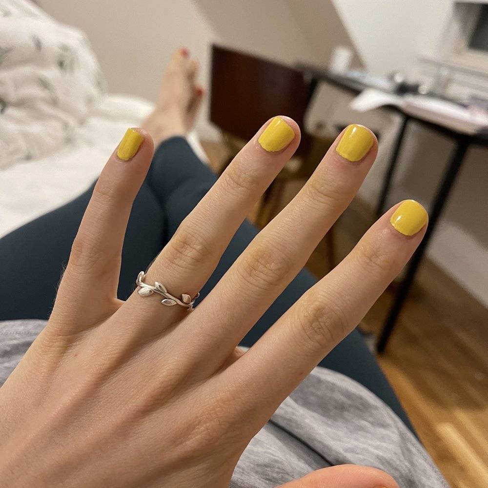 Yellow nail polish for something new and different! Yellow nail polish for something new and different!
