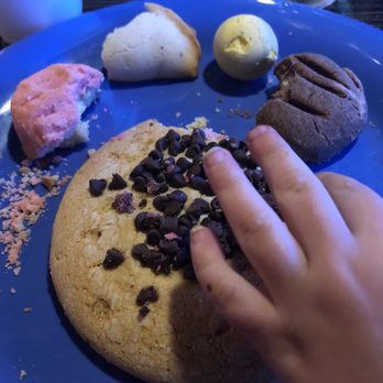 Los Domingos - Amazing desserts on the Buffett! - Mexican Near Me - Barstow, California Los Domingos - Amazing desserts on the Buffett! - Mexican Near Me - Barstow, California