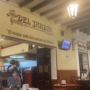 Café Bar Jardin - Meseras nunca están al pendientes del clientela. - Mexican Near Me - Oaxaca, OAX Café Bar Jardin - Meseras nunca están al pendientes del clientela. - Mexican Near Me - Oaxaca, OAX