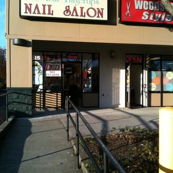 At Your Fingertips - Nail Salons Near Me - Portland, Oregon