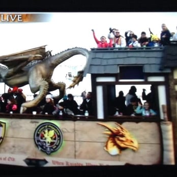Gasparilla Children's Parade - Yay! We managed to get on Fox 13! - Festivals Near Me