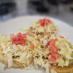 Taco veloz - Chicken sopes