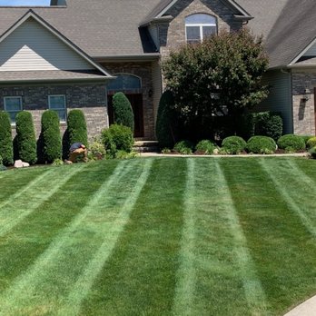 OR LANDSCAPING - a house with a large lawn - Landscaping Near Me OR LANDSCAPING - a house with a large lawn - Landscaping Near Me