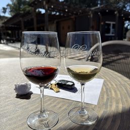 Little wine to start the weekend. Little wine to start the weekend.
