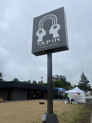 TAP IN Kitchen & Cocktails by null