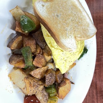 Keystone Grill - Omelet with potatoes - Breakfast & Brunch Near Me - Colonial Heights, Virginia