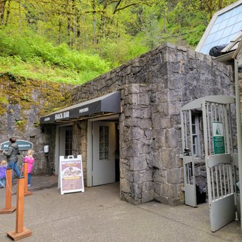 Multnomah Falls - Hiking Near Me - Bridal Veil, Oregon Multnomah Falls - Hiking Near Me - Bridal Veil, Oregon