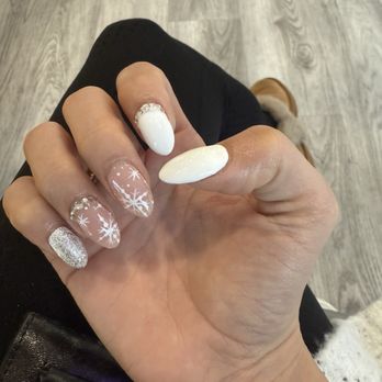 Glossy Nails & Spa - Christmas nails - Nail Salons Near Me - Orange, California