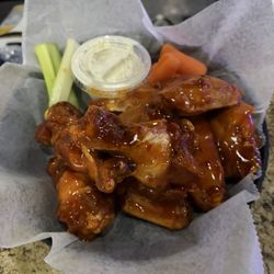 The Apple Lounge & Grill - Mango Wango