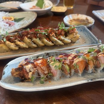 Show Izakaya - Sunset Rolland volcano roll. Unbelievable food quality. Service is great. - Japanese Near Me - Davis, California Show Izakaya - Sunset Rolland volcano roll. Unbelievable food quality. Service is great. - Japanese Near Me - Davis, California
