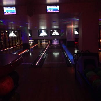 Lava Lanes - Lanes - rather small - Bowling Near Me - Harrow, XGL