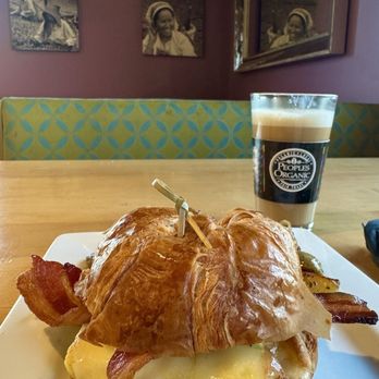 Peoples Organic - Peoples Breakfast Croissant & Salted Caramel Latte - Wine Bars Near Me - Eden Prairie, Minnesota