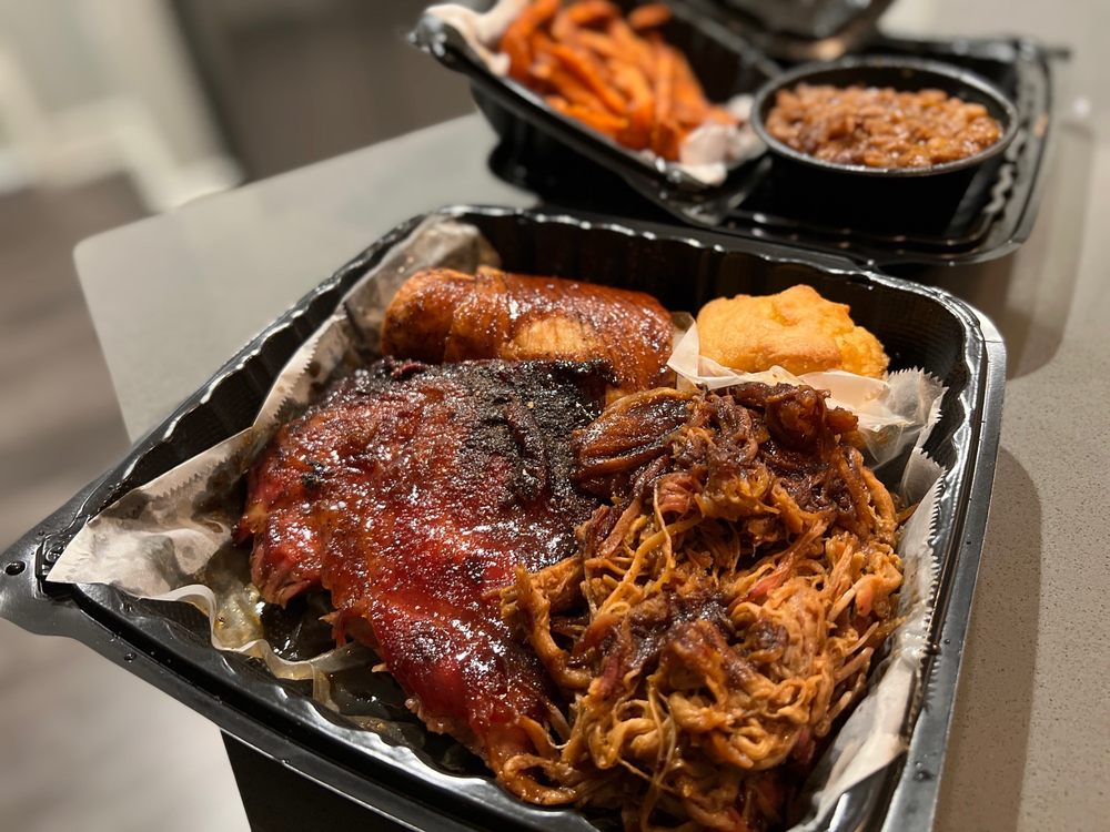 GOOD SMOKE BBQ 164 Photos & 222 Reviews 135 W Commercial St, East