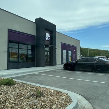 Taco Bell - Outside entrance - Fast Food Near Me - Parkville, Missouri Taco Bell - Outside entrance - Fast Food Near Me - Parkville, Missouri