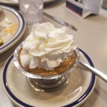 Gettysburg Family Restaurant - Butterscotch pudding with whipped cream - American Near Me - Gettysburg, Pennsylvania Gettysburg Family Restaurant - Butterscotch pudding with whipped cream - American Near Me - Gettysburg, Pennsylvania