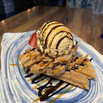 Azul - Cinnamon ice cream with caramel churros - Seafood Near Me - Chicago, Illinois Azul - Cinnamon ice cream with caramel churros - Seafood Near Me - Chicago, Illinois