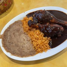 Mole Con Pollo