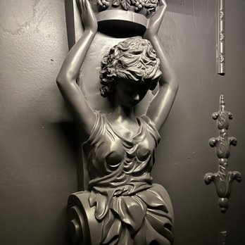 Parkerz - Decor in each room are different - Mediterranean Near Me - Houston, Texas Parkerz - Decor in each room are different - Mediterranean Near Me - Houston, Texas